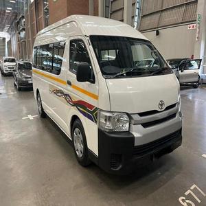 ¡OFERTA ESPECIAL! Toyota Quantum Hiace 2025, Minivan Diésel Manual de 16 Asientos (2-5D-4D) para Pasajeros - Product Image 1