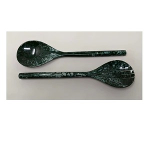 Cuillère et fourchette de service en résine colorée, faites à la main, pour la cuisine, la table à manger, les mariages, les fêtes, l'hôtellerie et l'usage domestique. - Product Image 6