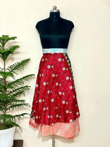 Vestido Cruzado Infinito |   Maxi Convertible Estilo Boho |   Vestido de Dama de Honor |   Conjunto de Ropa para Invitados de Boda, Reversible, con Estampado Floral, de Seda Reciclada - Product Image 2