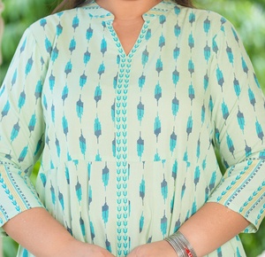 Kurta Anarkali de Rayón para Mujer, Talla Grande, Verde, Estampado Ikat, Cuello Mandarín, Mangas Tres Cuartos, Cómoda para Uso Diario - Product Image 5