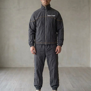 Conjuntos de Chaqueta y Pantalones Deportivos Personalizados para Hombre, con Bloques de Color, Cierre de Cremallera, Conjuntos Deportivos de Nailon Estampados al Por Mayor, Precio de Mayoreo - Product Image 4