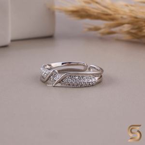 Anillo de Moissanita con Abertura de Oro 10K y Plata 925, Banda Apilable Minimalista con Diseño Cruzado en Espiral, Joyería para Mujer - Product Image 1