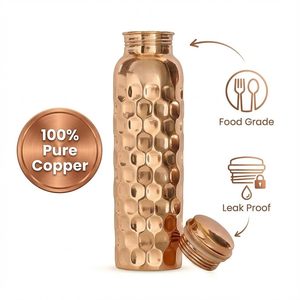Botella de Agua de Cobre Puro Inspirada en la Ayurveda con Acabado Martillado Elegante, Vajilla con Estilo para la Hidratación Diaria - Product Image 4
