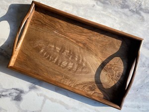 ถาดเสิร์ฟไม้วอลนัททำมือ ดีไซน์บนโต๊ะที่ไม่เหมือนใคร - Product Image 5