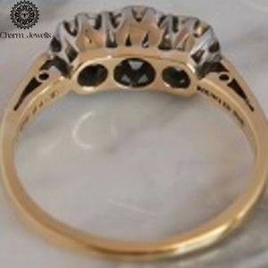แหวนหมั้นผู้หญิง Charm_Jewells ทอง 18K ประดับเพชรโมอิสซาไนต์สามเม็ดทรงกลมเจียระไนแบบบริลเลียนท์ ตัวเรือนแบบหนามเตย สไตล์วินเทจ - Product Image 4