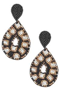 Pendientes de secuencia de joyería de moda Rojo en color dorado De La India Pendientes hechos a mano para mujeres y niñas de la India - Product Image 2