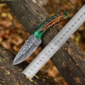 Cuchillo Plegable de Acero de Damasco Hecho a Mano para Camping, Mango de Piña, Borde Serrado, Punta Caída, 10 Pulgadas, Diseños de Grado Industrial OEM - Product Image 5