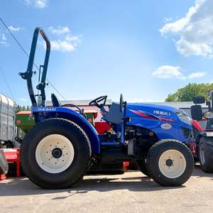 Tracteur ISEKI TLE3410 de haute qualité offrant une puissance fiable pour la culture, le labour, le transport et la gestion agricole - Product Image 1