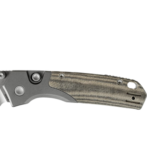 Navajas Plegables con Mango Texturizado Gris, Hoja de Acero Stonewashed con Punta Caída, Apertura con Perno de Pulgar y Orificio para Cordón para Uso en Exteriores - Product Image 4