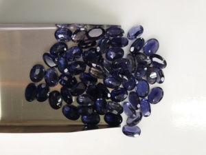 Iolita Púrpura Natural de 8x6MM, Corte Ovalado, Gema Suelta de la Mejor Calidad con Efectos Pleocroicos para Joyería - Product Image 2