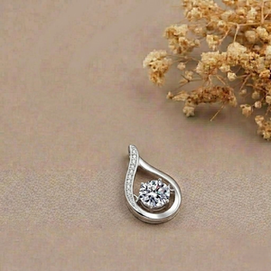 AMBER JEWELS Collier unisexe en argent 925 plaqué argent avec pendentif goutte d'eau, sertissage griffe de moissanite, chaîne serpent, luxe GRA - Product Image 2