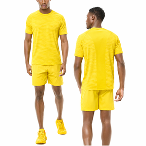 Camiseta amarilla personalizada para hombre, de secado rápido, para gimnasio, entrenamiento, transpirable, atlética, de manga corta y cuello redondo. - Product Image 1