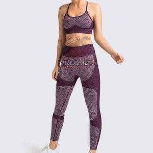 Conjunto de Yoga para Mujer de Diseño Único Fabricado en Pakistán, para Uso en Exteriores, Hecho de Poliéster - Product Image 2