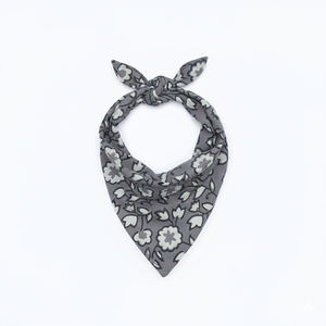 Pañuelo de Cabeza de Algodón Hecho a Mano con Patrón Cultural, Accesorio de Moda Cuadrado, Proveedor de Comercio Internacional - Product Image 3