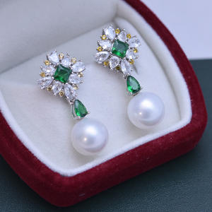 Pendientes de Perlas Redondas Blancas de Agua Dulce de 11-12 mm para Mujer, Plata de Ley S925, con Colgante de Mariposa, con Luz Intensa y Pequeñas Imperfecciones - Product Image 2