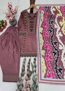 Conjunto de traje Patiala estampado premium para mujer, Kurta de algodón de diseñador con Dupatta, atuendo étnico tradicional para uso diario informal. - Product Image 5