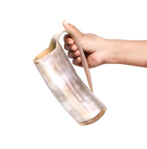 Mug en corne de buffle de qualité supérieure, artisanal, rustique, en matériau authentique, texture élégante, pièce décorative traditionnelle unique - Product Image 1