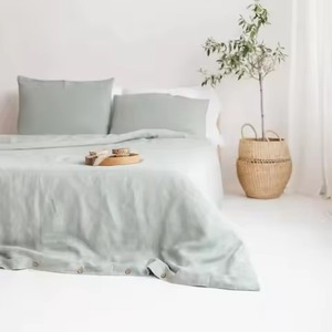 ชุดผ้าห่มสีขาวล้วนพร้อมกระดุมทองเหลืองสำหรับชุดเครื่องนอนในบ้าน - Product Image 5