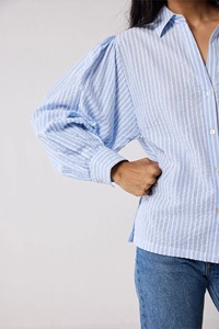 Camisa Oversize a Rayas Azules para Mujer |   Blusa Casual de Lino y Algodón con Botones y Mangas Largas |   Fabricante OEM ODM - Product Image 4
