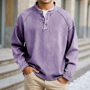 เสื้อโปโลผู้ชายสไตล์วินเทจ คอเฮนลีย์ แขนยาว ติดกระดุม ทรงหลวม สีพื้น ลุคสบายๆ ซักย้อมสีแบบแอซิดวอช ขายส่ง - Product Image 1