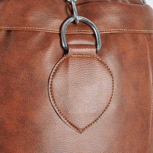 กระสอบทรายแขวนสำหรับฝึกต่อยมวยแบบ Heavy Duty สีน้ำตาล ทำจากหนัง PU รูปทรงเฉียง สำหรับยิมและกีฬา ราคาถูก รับผลิตแบบ OEM - Product Image 5