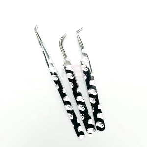 Pinces à cils noires et blanches avec revêtement, pointe fine durable, testées à la main, avec logo personnalisé - Product Image 1