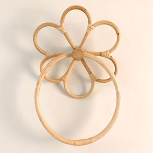 Porta toallas de mano para baño, de ratán natural, con forma de flor, para colgar en la pared. - Product Image 6