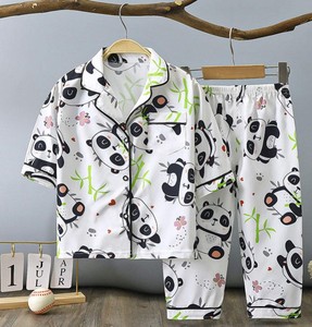 Pyjama d'été pour filles, imprimé dessin animé, manches courtes, ensemble de vêtements de nuit boutonnés, couleurs rose, bleu, blanc - Product Image 5