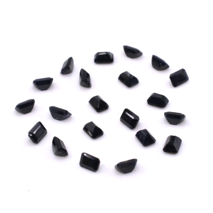 พลอยแซฟไฟร์สีดำธรรมชาติทรงแปดเหลี่ยมขนาด 2x3 มม. แบบไม่ผ่านการปรับแต่ง, พลอยแซฟไฟร์สีดำธรรมชาติทรงเหลี่ยมสำหรับทำเครื่องประดับ - Product Image 3