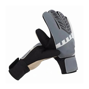 ถุงมือผู้รักษาประตูฟุตบอลแบบมืออาชีพ ดีไซน์ใหม่ ขายส่ง รับทำโลโก้ หนังคุณภาพสูง ระบายอากาศได้ดี กันน้ำ ปรับขนาดได้ - Product Image 6