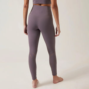 เลกกิ้งโยคะสตรีทแวร์ระบายอากาศได้ดี พิมพ์โลโก้ได้ตามต้องการ เอวกลาง สำหรับออกกำลังกาย ฟิตเนส คุณภาพสูง ราคาถูก รับผลิตแบบ OEM - Product Image 3