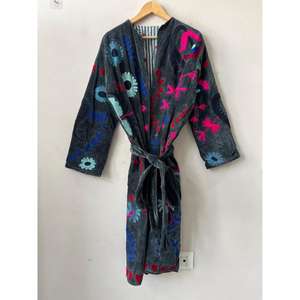 Camisón Azul de Terciopelo Suzani con Bordado de Corazón, Hecho a Mano, Estilo Bohemio Elegante para Mujer - Product Image 2