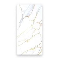 Carreaux de porcelaine modernes haut de gamme à finition brillante en tons dorés, garantie 5 ans, pour une décoration élégante des sols et des murs, pour la maison et l'hôtellerie