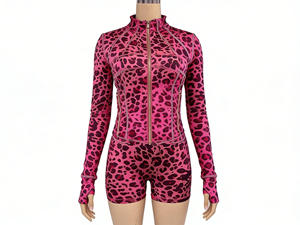 Conjunto Deportivo de 2 Piezas para Mujer, Verano, Cómodo, Chaqueta de Manga Larga y Pantalones Cortos, Conjunto Deportivo con Estampado de Leopardo - Product Image 4