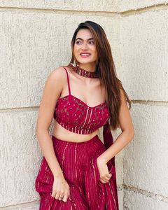 Lehenga choli tradicional étnica india en tela Georgette con lentejuelas para bodas, fiestas y eventos festivos para mujeres. - Product Image 3
