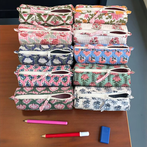 Estuche acolchado de algodón para lápices, estuche para bolígrafos con cremallera y estampado floral, organizador de papelería multiusos, bolsa compacta para cosméticos de viaje - Product Image 1