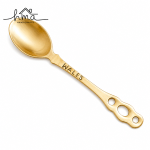 Cuillère en laiton artisanale finition or, bol ovale avec poignée gravée, découpe ronde, style vintage, ustensile de table - Product Image 1