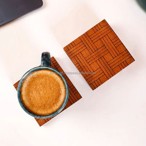 ชุดจานรองแก้วไม้ทรงสี่เหลี่ยมพร้อมลายทอ ทนความร้อน ใช้สำหรับกาแฟและตกแต่งโต๊ะอาหาร - Product Image 3