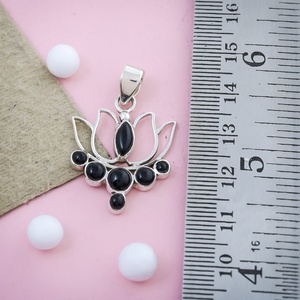 Pendentif Fleur de Lotus en Argent 925 avec Onyx Noir, Pierre Naturelle, Collier Fait Main, Bijoux en Gros - Product Image 4