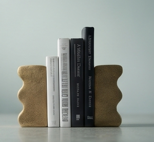 Porte-livres sculpturaux en aluminium de style Art déco, design moderne et décoratif, avec motif ondulé - Porte-livres décoratifs multi-pièces pour adultes - Product Image 5
