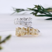 Anillo de Lujo para Mujer con Diamantes Blancos Cultivados en Laboratorio, en Oro Blanco, Diseño Abierto de Dos Filas, Corte Oval Graduado, Color Amarillo Canario