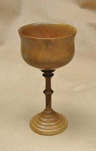 Gobelet à vin en bois artisanal, écologique, résistant au lave-vaisselle, avec pied, pour les dîners, les fêtes et les restaurants - Product Image 4