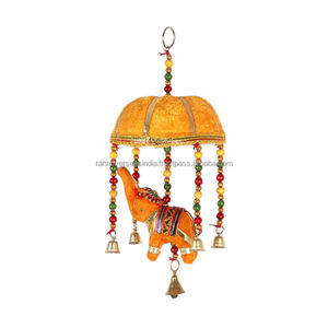 Carillon éolien décoratif mural éléphant, carillon éolien suspendu éléphant de bonne qualité le plus vendu avec perles multicolores et cloche en métal - Product Image 1