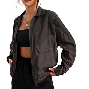 Blouson Bomber Unisexe Rétro Personnalisé OEM/ODM, Imperméable, Léger, Style Streetwear Années 90, Blocs de Couleurs Vintage, Logo Frontal - Product Image 2