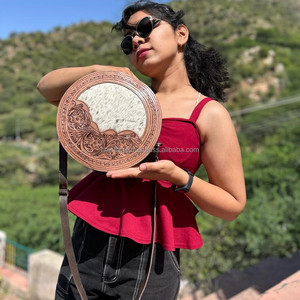 Nuevo bolso de cantimplora de cuero de piel de vaca con herramientas de estilo occidental, bolso de mano de forma redonda, bolso de hombro de cuero con herramientas para mujer - Product Image 2