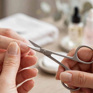 Ciseaux à cuticules de haute qualité de 3,5 pouces en acier inoxydable, ciseaux à cuticules professionnels à pointe extra fine pour manucure et pédicure - Product Image 6