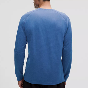 เสื้อคอมเพรสชั่นผู้ชาย OEM ผ้ายืดแห้งเร็ว พิมพ์ลายแบบซับลิเมชั่นตามสั่ง เสื้อแขนยาวสำหรับเล่นกีฬา เสื้อเบสเลเยอร์สำหรับวิ่ง ป้องกันผื่นแพ้ - Product Image 5