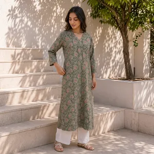 Kurti vert à imprimé floral pour femme, col en V, manches trois quarts, coupe droite, tunique longue ethnique, tenue décontractée traditionnelle pour tous les jours - Product Image 4