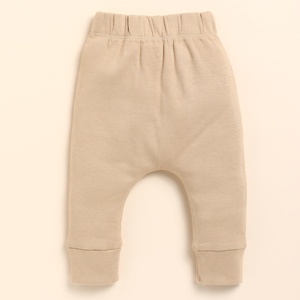 ชุดบอดี้สูทแขนยาวผ้าไผ่ออร์แกนิกคุณภาพพรีเมียมพร้อมกางเกงผูกเชือกสีลาเต้ - Little Roar - Product Image 5