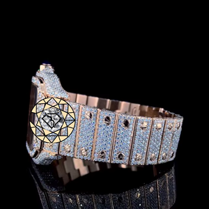 Reloj de Lujo Personalizado con Diamantes de Moissanita en Oro Rosa, Caja Cuadrada de Acero Inoxidable con Bisel de Diamantes, Bisel de Cristal de 46 mm - Product Image 2